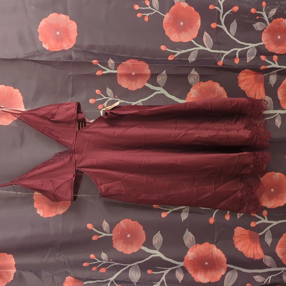 NWT'S, VICTORIA'S SECRET CHEMISE/NIGHT GOWN *FINAL REDUCTION*